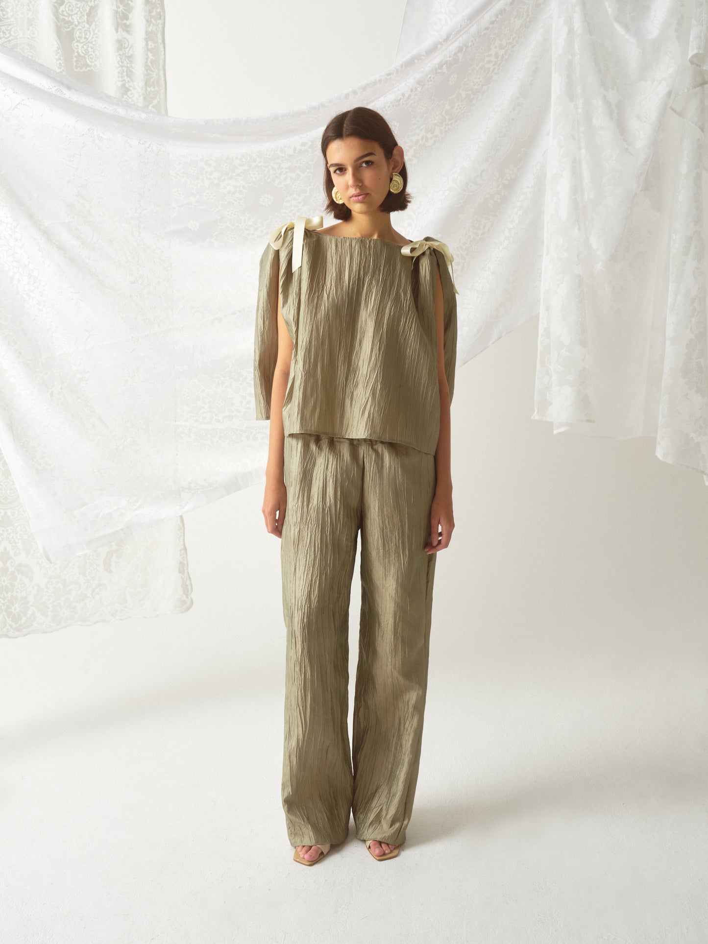 Resort Set in Green Lily